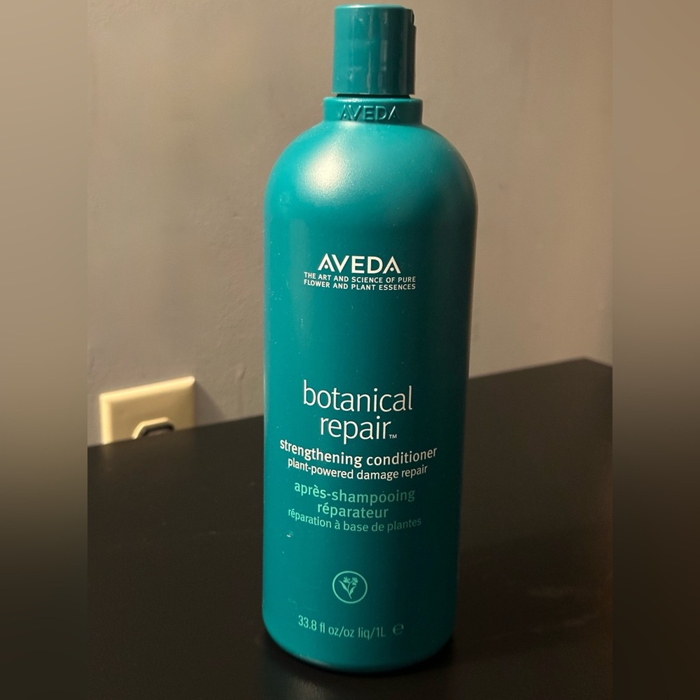Aveda Botanical Repair Conditioner - Picture 2 of 7